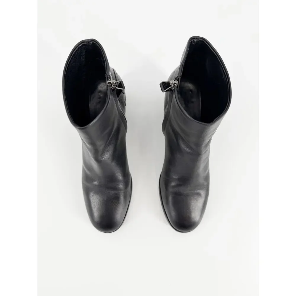Chanel Black Leather CC Logo Low Block Heel Ankle Boots Booties Size 40 EU 9.5